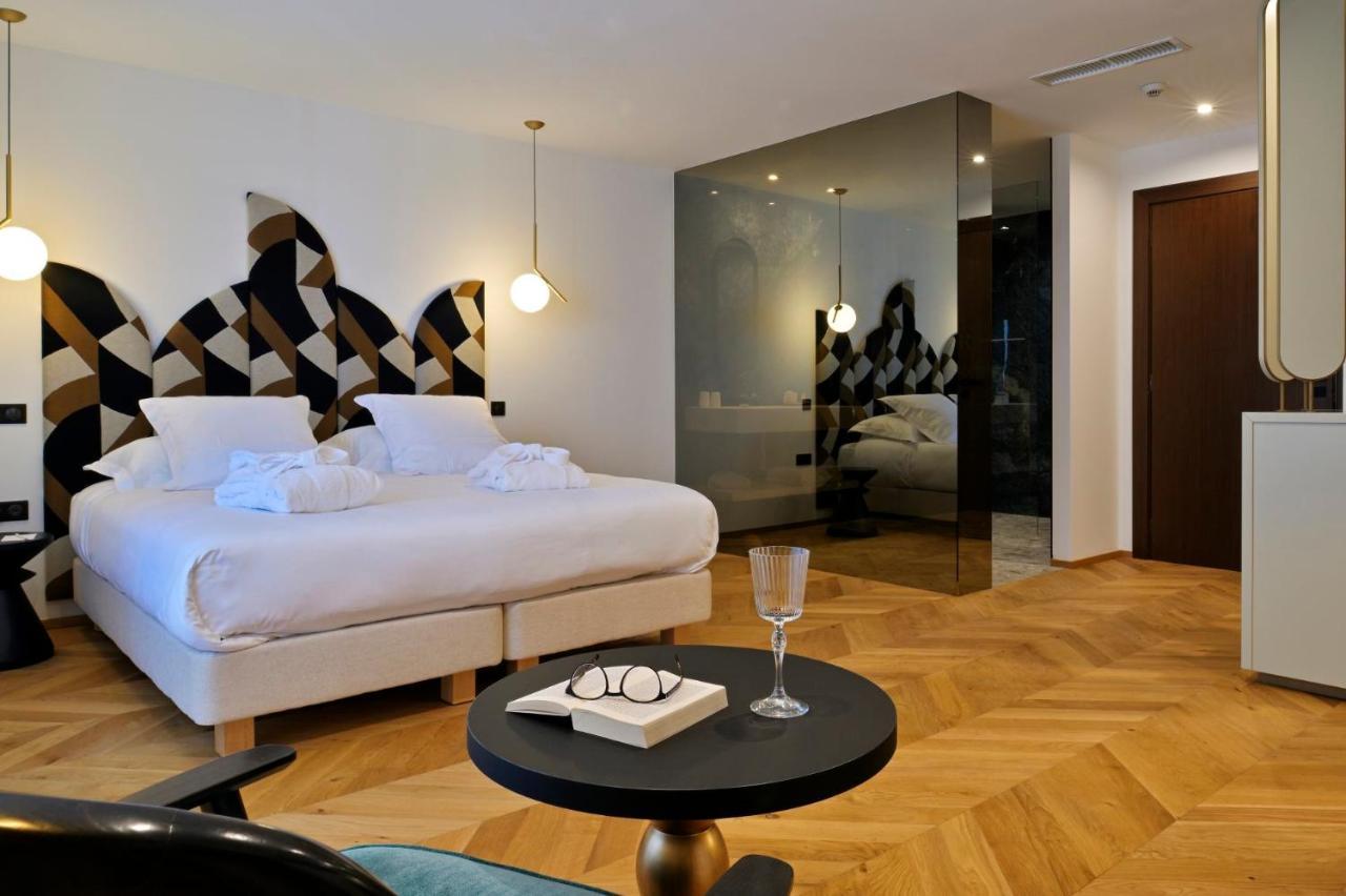 Hôtel Rocabella LʼÎle-Rousse Esterno foto