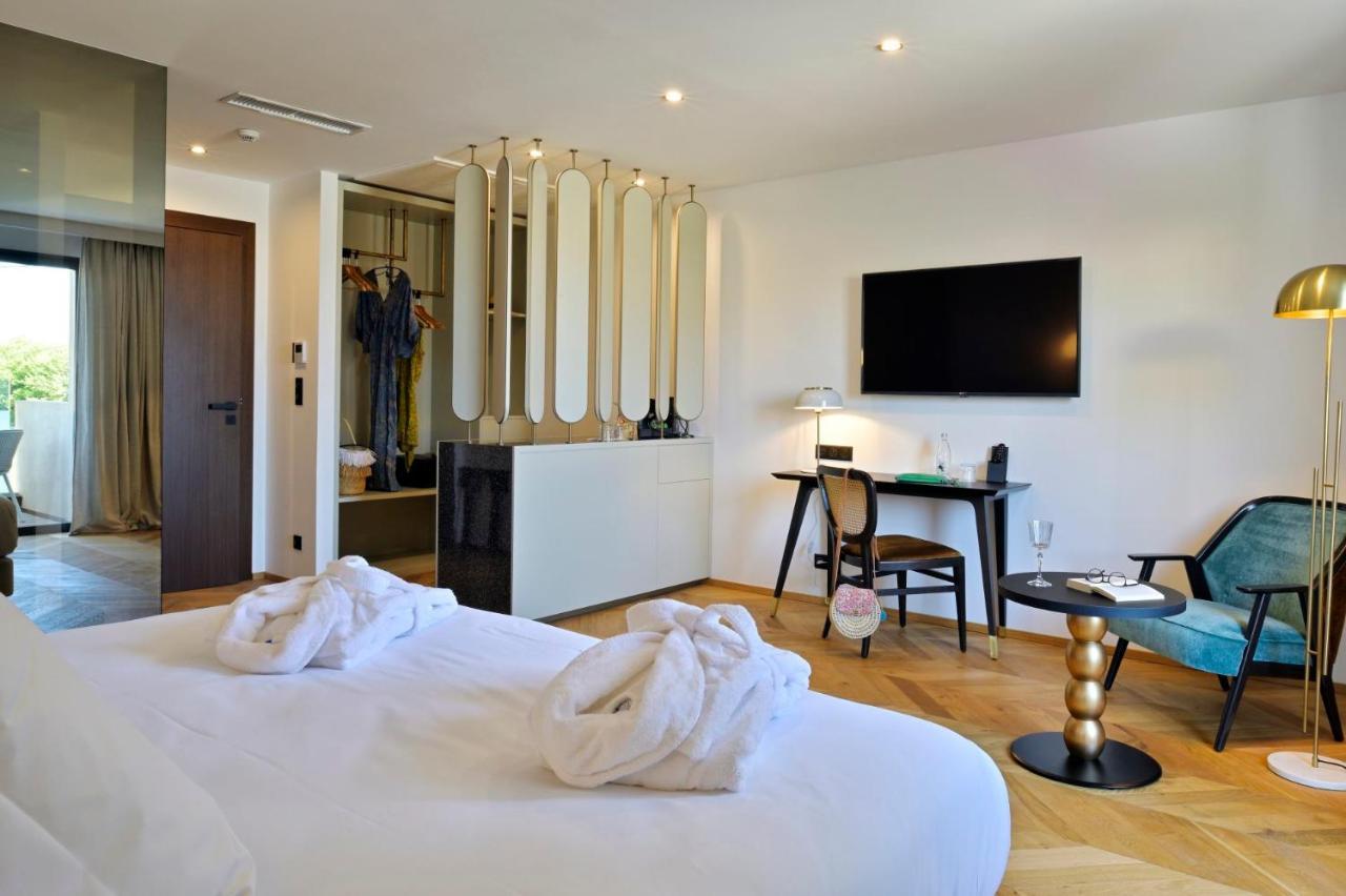 Hôtel Rocabella LʼÎle-Rousse Esterno foto